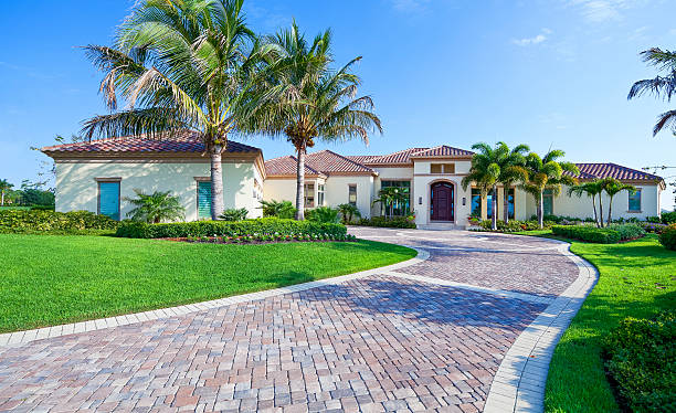 Best Interlocking Driveway Pavers  in Brooklyn Center, MN